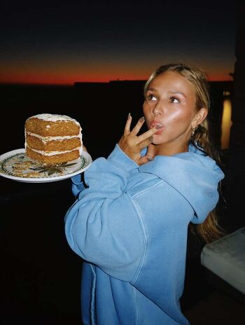 Full leaked Ella horan private onlyfans photo