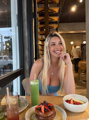 Full leaked Ella netzer private onlyfans photo