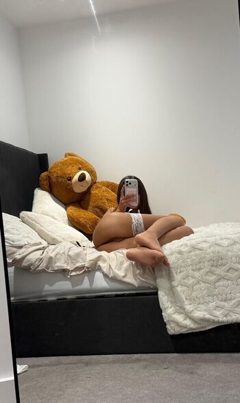 Full leaked Ellapetitee page private onlyfans photo