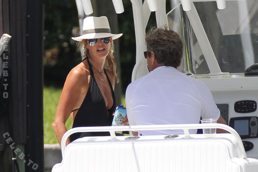 Full leaked Elle macpherson private onlyfans photo