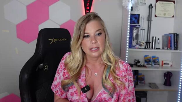 Full leaked Ellie in space private onlyfans photo