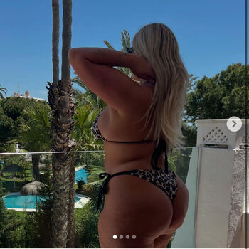 Full leaked Ellie robinson private onlyfans photo