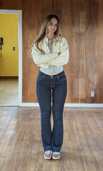 Full leaked Ellieridgerealtor private onlyfans photo