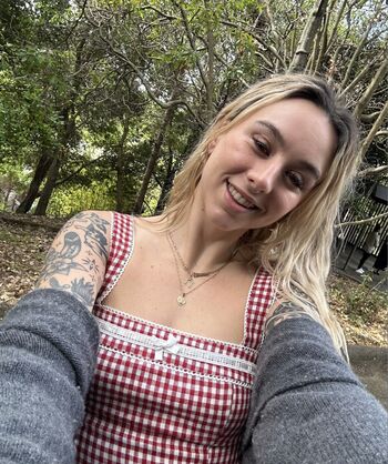 Full leaked Ellieridgerealtor private onlyfans photo