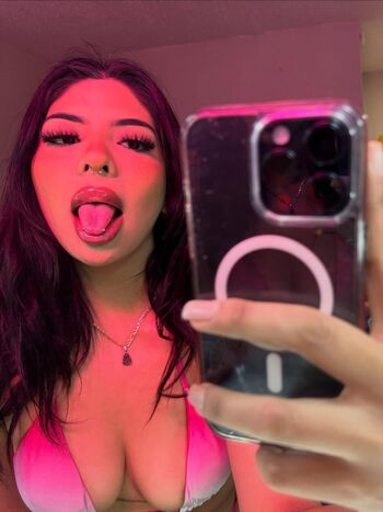 Full leaked Elliexxxlove private onlyfans photo