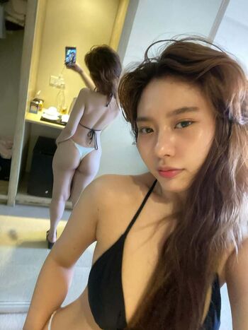 Full leaked Eloise winchel page private onlyfans photo