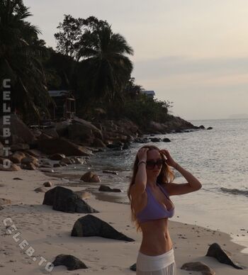 Full leaked Eloisemrharkness private onlyfans photo