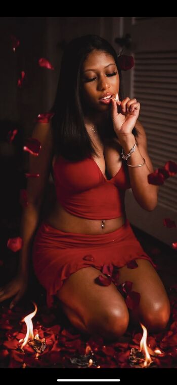 Full leaked Elyse rey private onlyfans photo