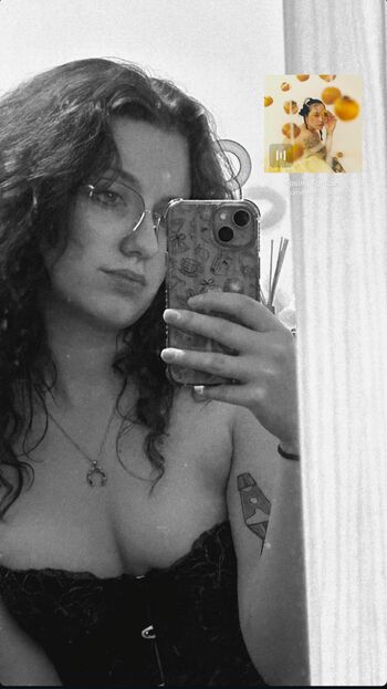 Full leaked Em cavell private onlyfans photo