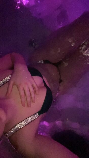 Full leaked Em marie page private onlyfans photo