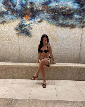 Full leaked Emaleah christou page private onlyfans photo