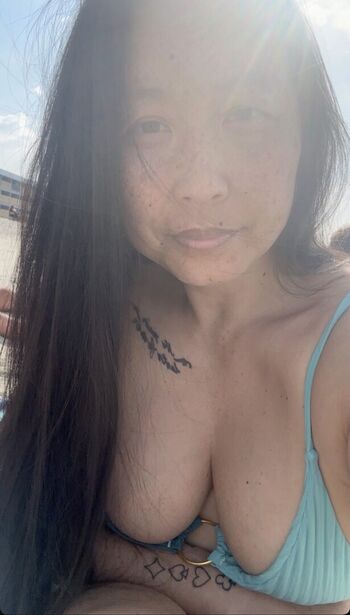 Full leaked Emelh page private onlyfans photo