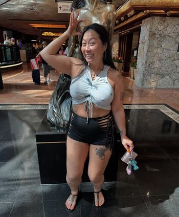 Full leaked Emelh private onlyfans photo