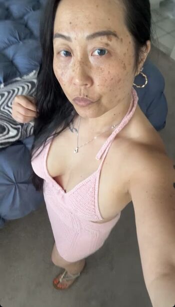 Full leaked Emelh private onlyfans photo