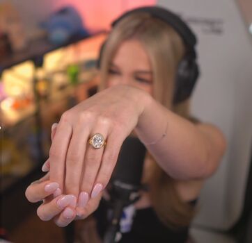 Full leaked Emerome private onlyfans photo