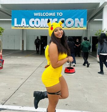 Full leaked Emi demi private onlyfans photo