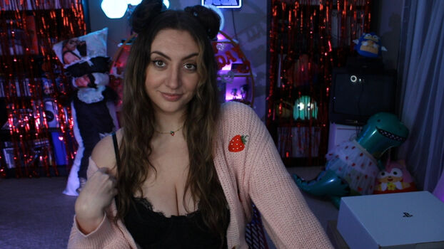 Full leaked Emidivergent private onlyfans photo