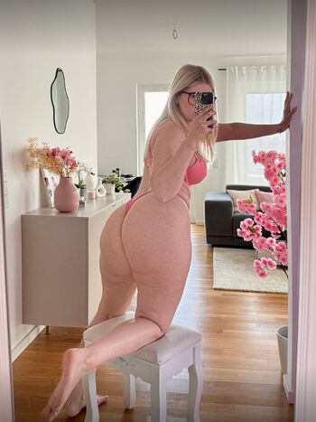 Full leaked Emiiliaaaoklahomaa private onlyfans photo