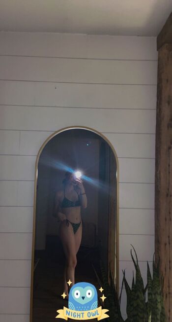 Full leaked Emileesilvey private onlyfans photo