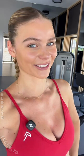 Full leaked Emilia bte private onlyfans photo
