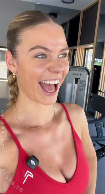 Full leaked Emilia bte private onlyfans photo