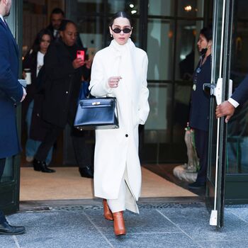 Full leaked Emilia clarke page private onlyfans photo