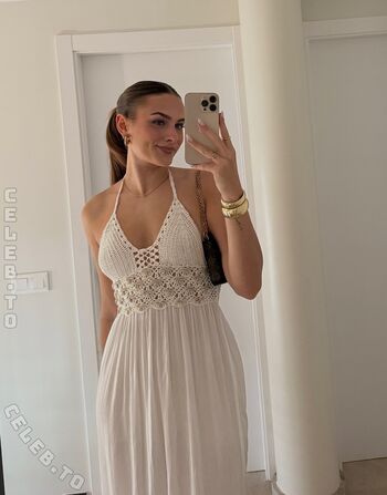 Full leaked Emilia peter private onlyfans photo