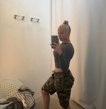 Full leaked Emilie brooklyn private onlyfans photo