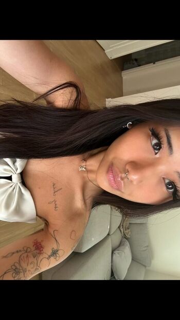 Emilina Xinh Lina.xinh