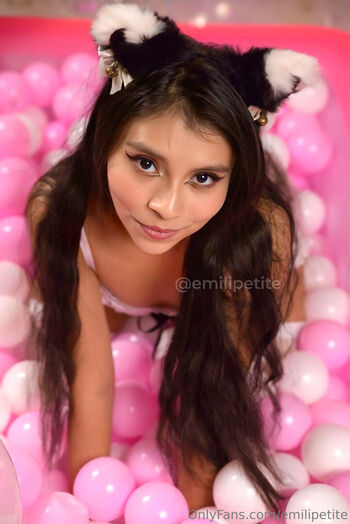 Full leaked Emilipetite page private onlyfans photo