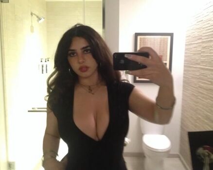 Full leaked Emily alfay page private onlyfans photo