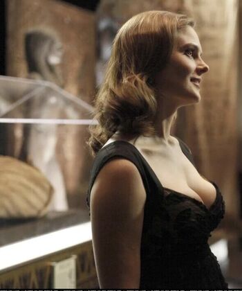 Full leaked Emily deschanel private onlyfans photo