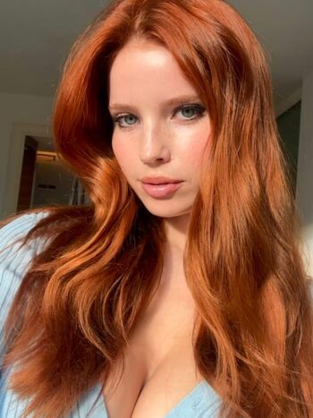 Full leaked Emily deyt aysage  page private onlyfans photo