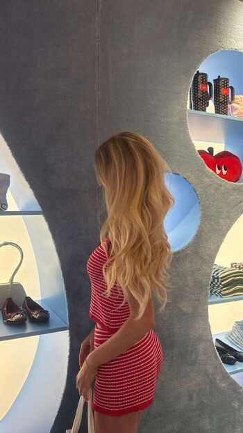 Full leaked Emily dobson private onlyfans photo