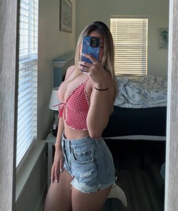 Full leaked Emily guyen private onlyfans photo