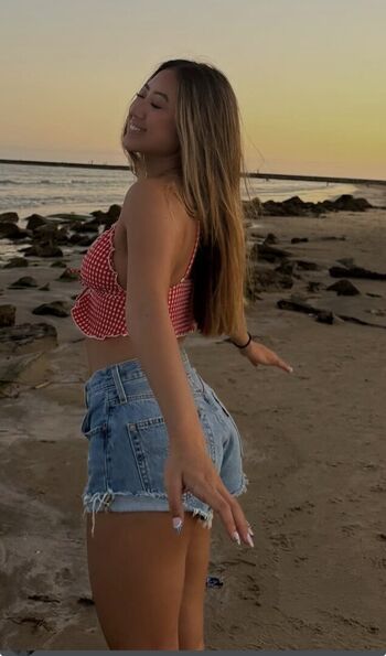 Full leaked Emily guyen private onlyfans photo