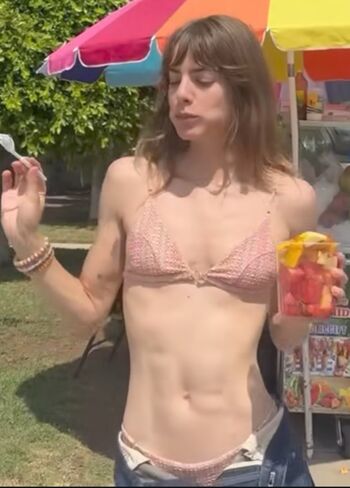 Full leaked Emily labowe private onlyfans photo