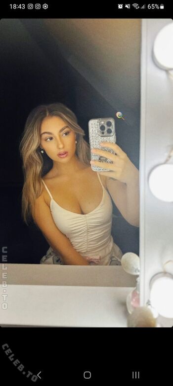 Full leaked Emily mhl private onlyfans photo