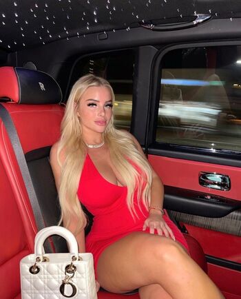 Full leaked Emily primrose private onlyfans photo