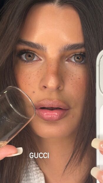 Full leaked Emily ratajkowski private onlyfans photo