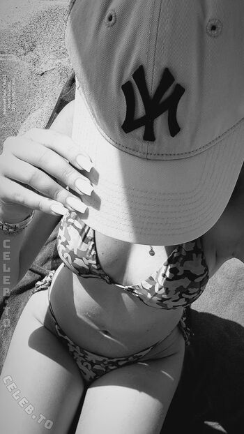 Full leaked Emily thn private onlyfans photo