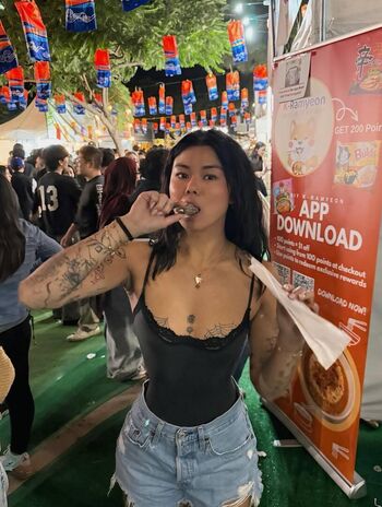 Full leaked Emilyafeng private onlyfans photo