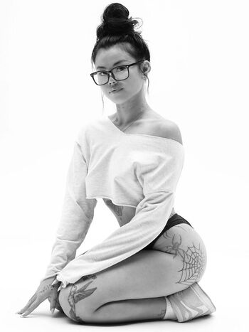 Full leaked Emilyafeng private onlyfans photo