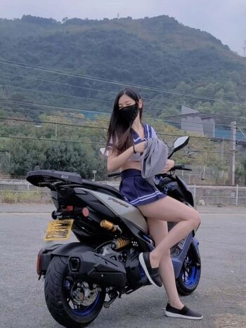 Full leaked Emilyck chan  page private onlyfans photo