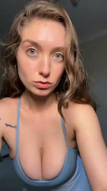 Full leaked Emilyrainey private onlyfans photo