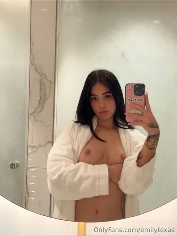 Full leaked Emilytexas private onlyfans photo