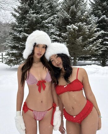 Full leaked Emilythebearrr private onlyfans photo