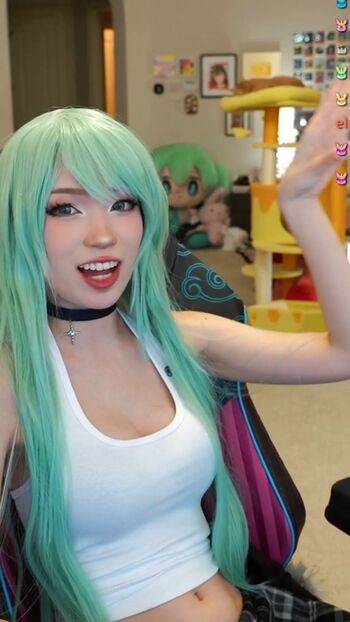 Full leaked Emiru  page private onlyfans photo