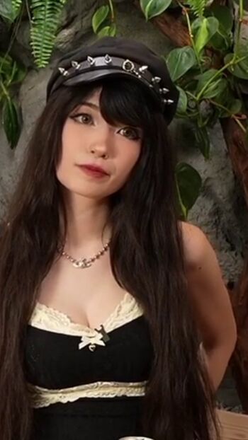 Full leaked Emiru  page private onlyfans photo