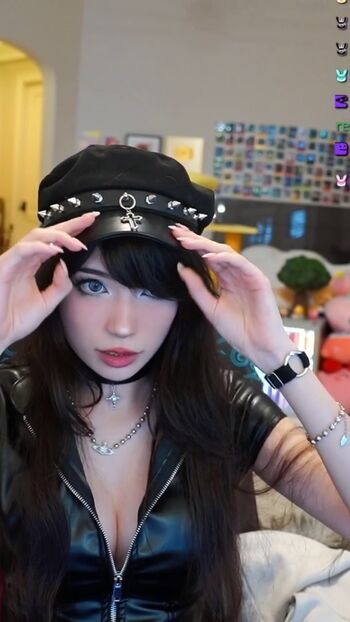 Full leaked Emiru  page private onlyfans photo